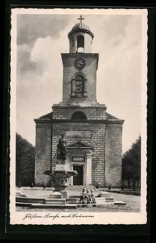 AK Husum, Kirche mit Brunnen