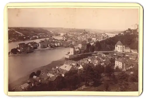 Fotografie B. Johannes, Meran, Ansicht Passau, Blick auf die Stadt am Zusammenfluss der Flüsse Inn, Donau und Ilz