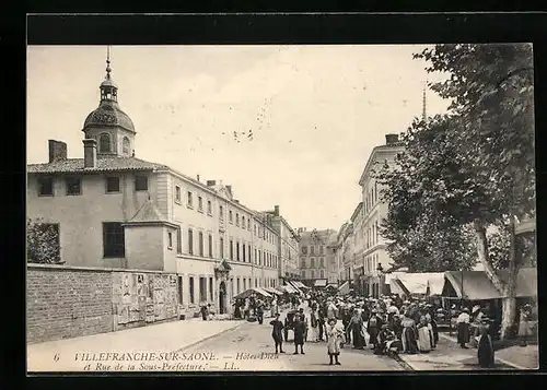 AK Villefranche-sur-Saone, Hotel Dieu et Rue de la Sous-Préfecture