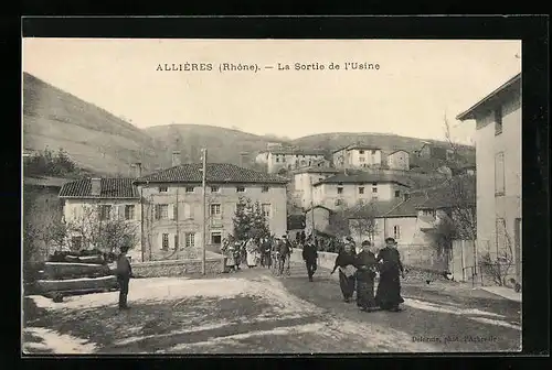 AK Allières, La Sortie de l`Usine