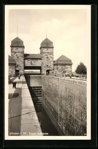 AK Minden i. W., Kanal-Schleuse im Schiffshebewerk