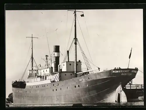 AK Handelsschiff Voewärts der VEB Volkswerft Stralsund