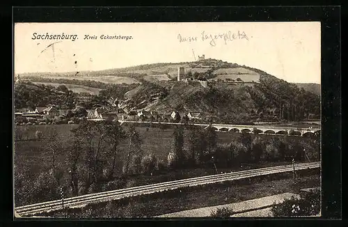AK Sachsenburg /Kr. Eckartsberga, Panoramablick auf Ort und Umgebung