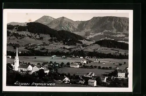 AK Lingenau, Ortsansicht aus der Vogelschau mit felsiger Bergkette