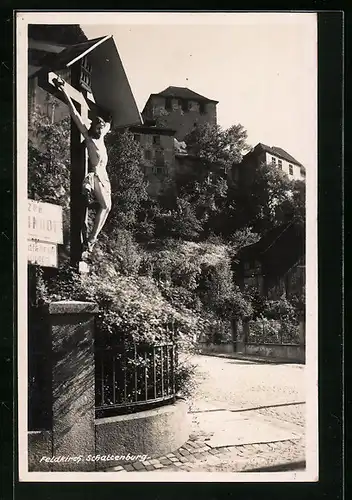 AK Feldkirch, Partie an der Schattenburg, mit Wegkreuz