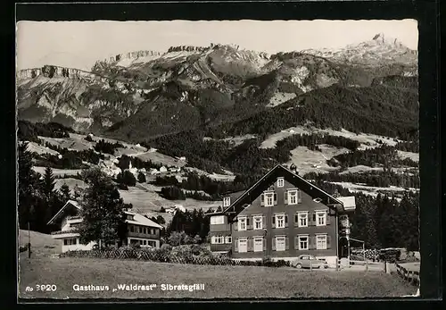 AK Sibratsgfäll, Gasthaus Waldrast vor Bergkulisse