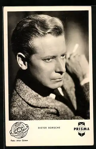 AK Schauspieler Dieter Borsche mit einer Zigarette