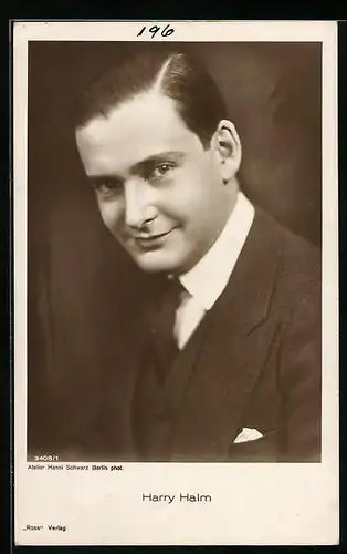 AK Schauspieler Harry Halm mit charmantem Lächeln