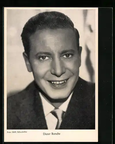 AK Schauspieler Dieter Borsche mit charmantem Lächeln
