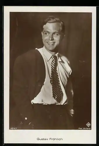 AK Schauspieler Gustav Fröhlich lässig mit Händen in der Tasche