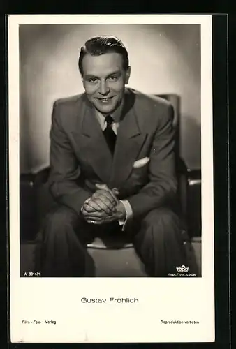 AK Schauspieler Gustav Fröhlich in lässiger Pose
