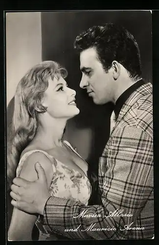 AK Schauspieler Marisa Allasio und Maurizio Arena in Giovanna