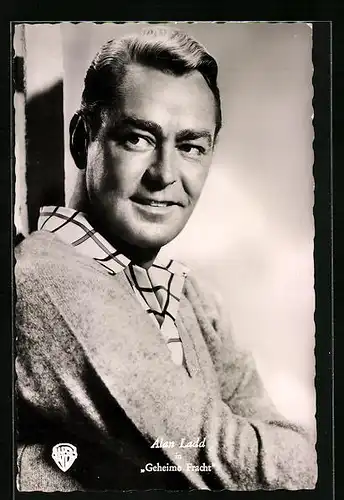 AK Schauspieler Alan Ladd in einem kariertem Hemd