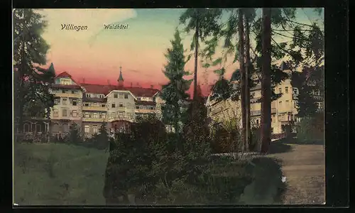 AK Villingen, Waldhotel in Abendstimmung