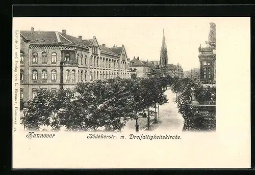 AK Hannover, Bödekerstrasse mit Dreifaltigkeitskirche