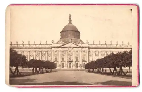 Fotografie unbekannter Fotograf, Ansicht Potsdam, Frontansicht des Neuen Palais, 1871