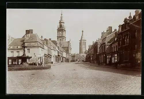Foto-AK Le Cateau, Place Thièrs