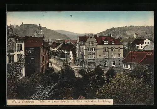 AK Waltershausen i. Thür., Bahnhofsstrasse mit Blick zum Inselsberg