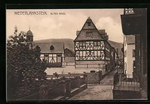 AK Niederlahnstein, Altes Haus im Fachwerkstil