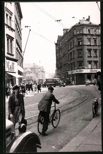 Fotografie Fuchs, Karl-Marx-Stadt, Ansicht Chemnitz, Äussere Johannisstrasse mit Ladengeschäften & Strassenverkehr