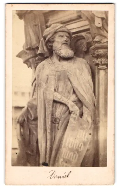 6 Fotografien Bonvalot, Dijon, Figuren am Mosesbrunnen im Chartreuse de Champmoi 5