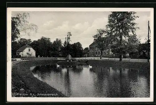 AK Welzow /N.-L., Ortspartie mit Schwanenteich