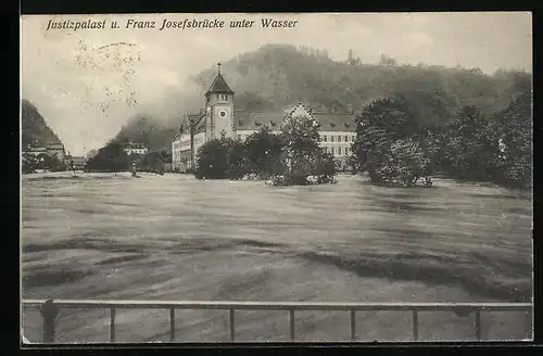 AK Feldkirch, Hochwasserkatastrophe 1910 - Blick auf überschwemmten Justizpalast von der Franz Josefsbrücke aus