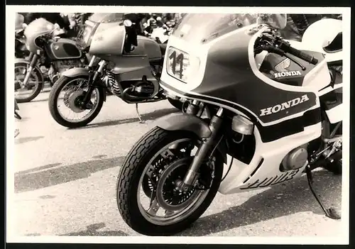 Fotografie DDR-MMM in Leipzig, Motorrad Honda 1100R, Rennmotorrad Startnummer 11
