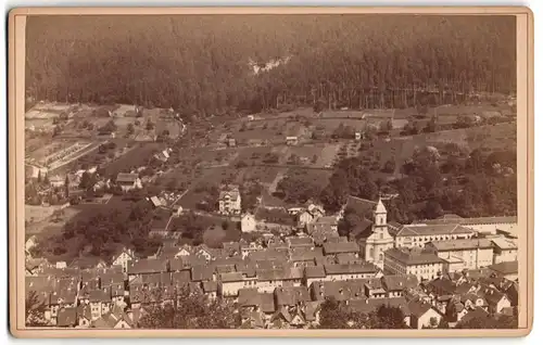 Fotografie Ernst Blumenthal, Wildbad, Ansicht Bad Wildbad, Blick über den Ort mit Kirche zum Wald