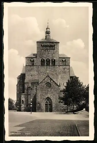 AK Minden i. W., Dom mit Strasse