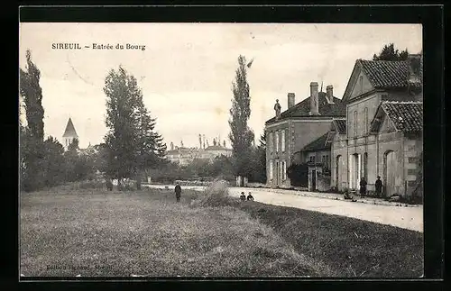 AK Sireuil, Entrée du Bourg