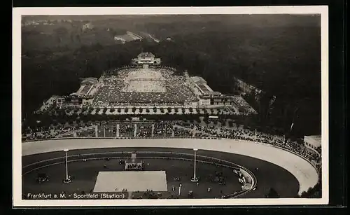 AK Frankfurt a. M., Sportfeld (Stadion) vom Flugzeug aus