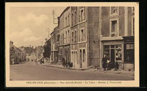 AK Pré-en-Pail, Rue Aristide-Briand - Le Tabac - Maison J. Chevalier