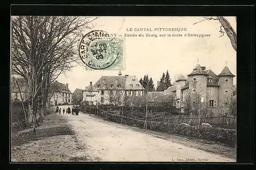 AK Montsalvy, Entrée du Bourg sur la route d`Entraygues