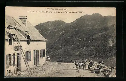 AK Puy-Mary, Hôtel et Puy de Peyre-Arse