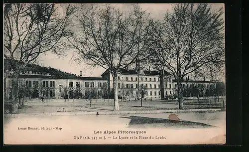 AK Gap, le Lycée et la Place de Lycée