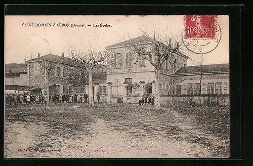 AK Saint-Romain-d'Albon, les Écoles