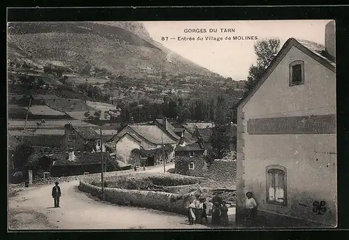 AK Molines, Entrssee du Village