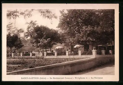 AK Saint-Lattier, le Restaurant Caillat, la Terrasse