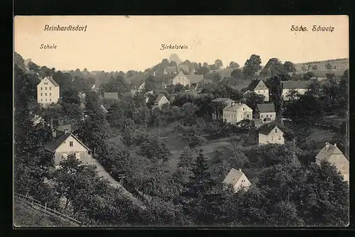AK Reinhardtsdorf / Sächs. Schweiz, mit Blick auf Zirkelstein und Schule