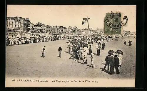 AK Les Sables-d`Olonne, La Plage un jour de Courses de Vélos