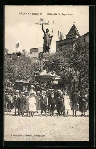 AK Pézénas, Statue de la Republique