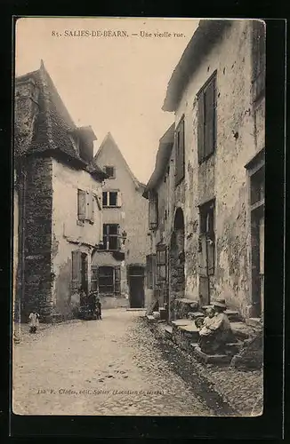 AK Salies-de-Béarn, Une vieille rue