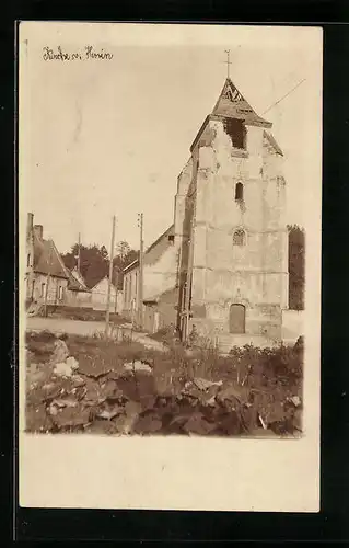 AK Henin, Blick auf die beschädigte Kirche