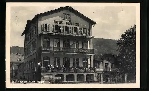 AK Bad Nassau, Hotel Müller mit Blick auf Berge