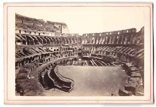 Fotografie unbekannter Fotograf, Ansicht Rom, Blick in die Ruine des Colosseum