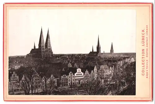 Fotografie Ross & Thiele, Lübeck, Ansicht Lübeck, Blick über die Dächer der Stadt mit den Kirchen