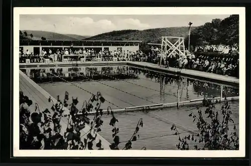 AK Vielbrunn /Odenw., Schwimmbad - Becken mit Publikum