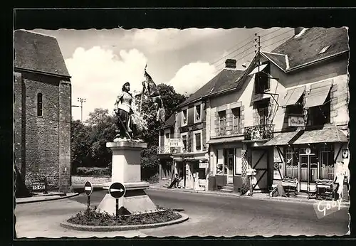 AK Javron, Les Hotels et Statue de Jeanne d`Arc