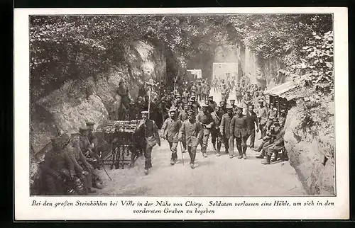 AK Ville bei Chiry, Deutsche Soldaten bei den grossen Steinhöhlen